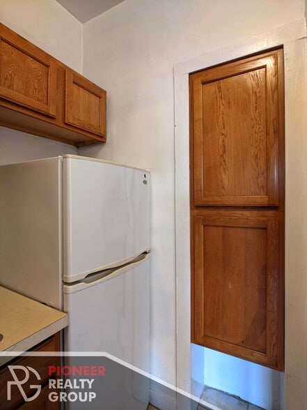 Building Photo - 1160 N Dearborn St