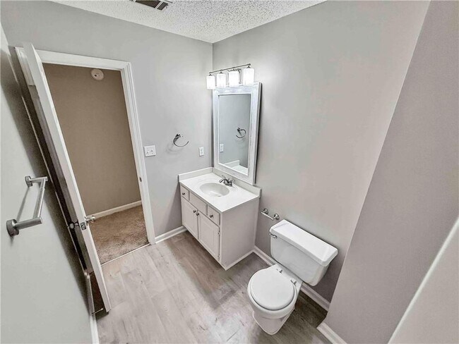 Building Photo - 6403 Ivey Terrace Dr SE