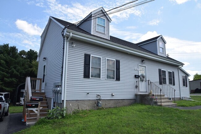 Building Photo - 909 North St
