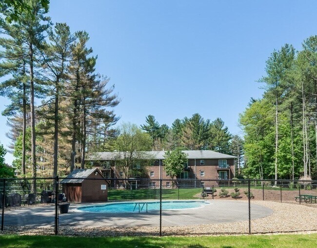 Building Photo - 209 Great Rd