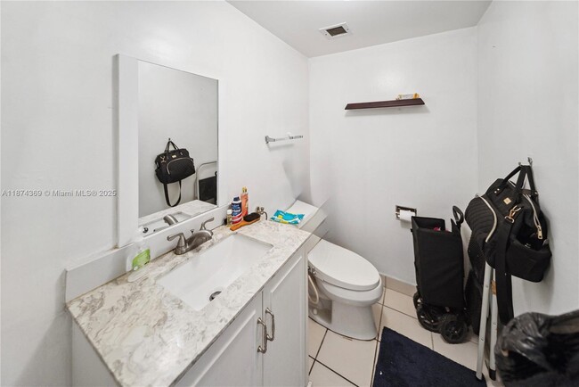 Building Photo - 13499 Biscayne Blvd