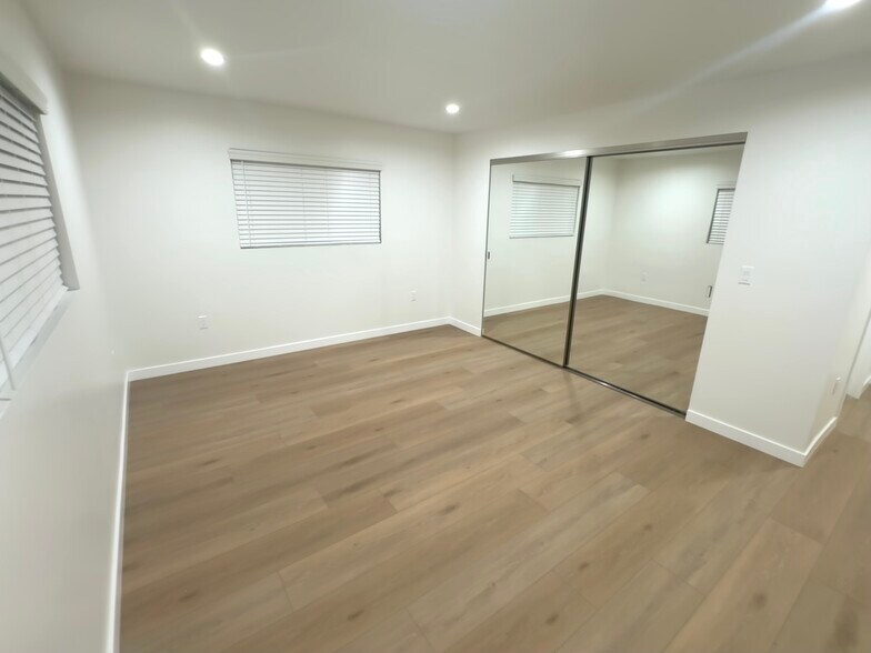 Building Photo - 1839 Lowe St