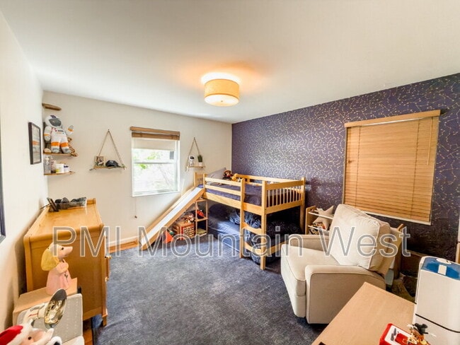 Building Photo - 2323 Bryan Ave