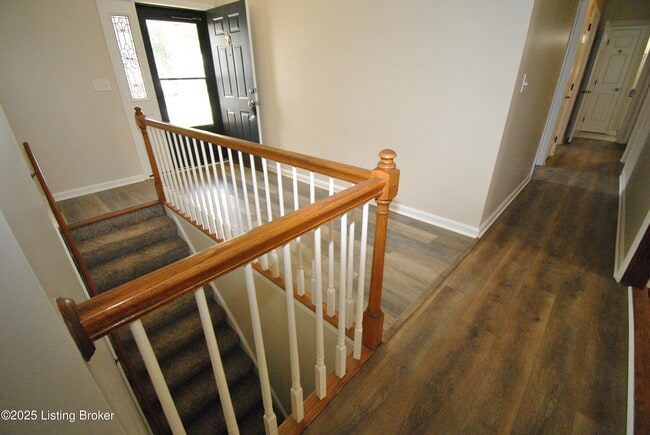 Building Photo - 12401 Ledges Dr