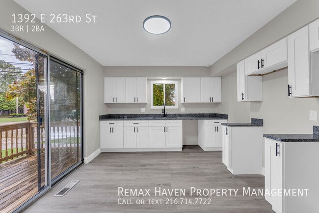 Building Photo - 1392 E 263rd St