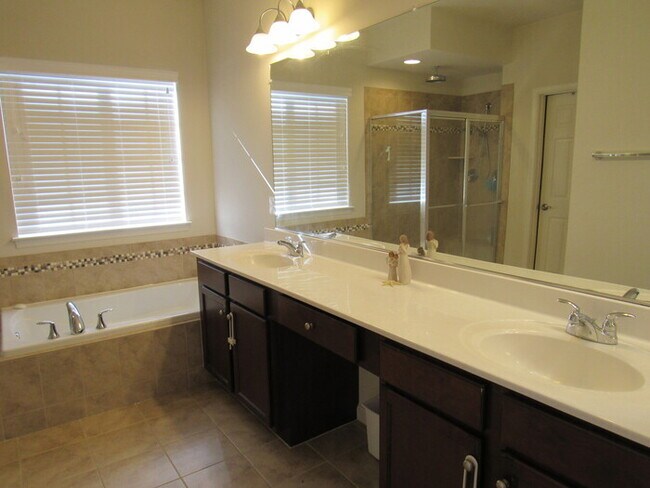 Building Photo - Pet Friendly 2 Story with Basement and 2 C...
