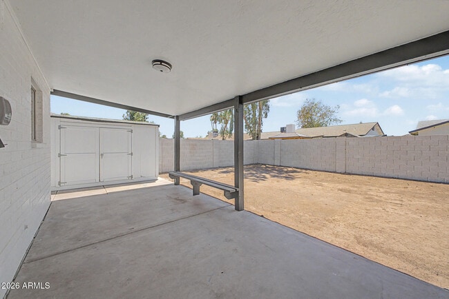 Building Photo - 1432 S Oracle