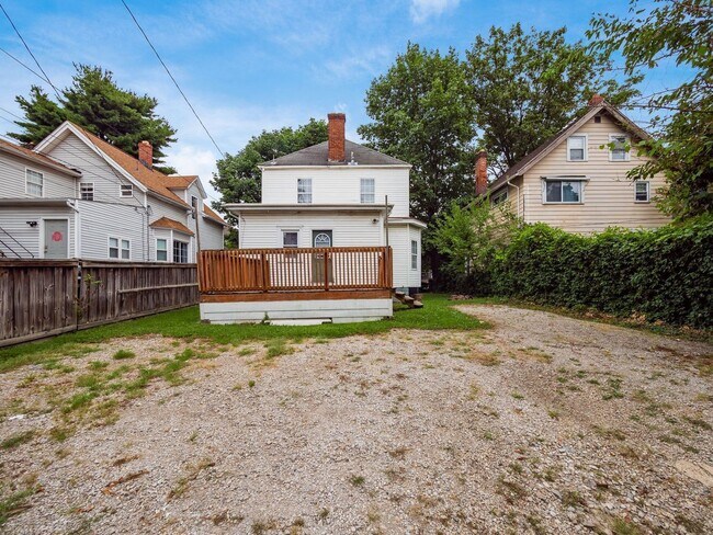 Building Photo - 2133 Indiana Ave