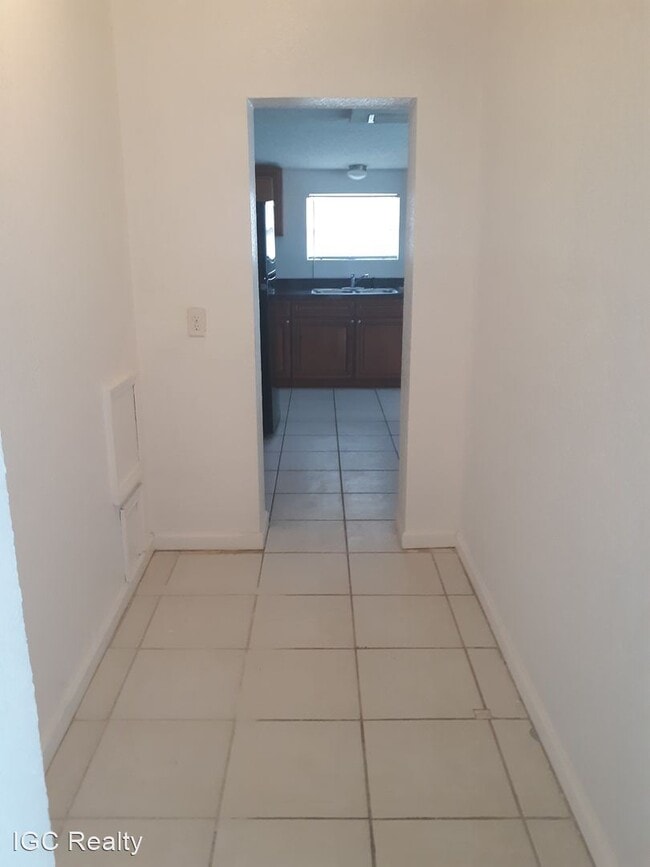 Building Photo - 3 br, 2 bath House - 907 Espanola Way