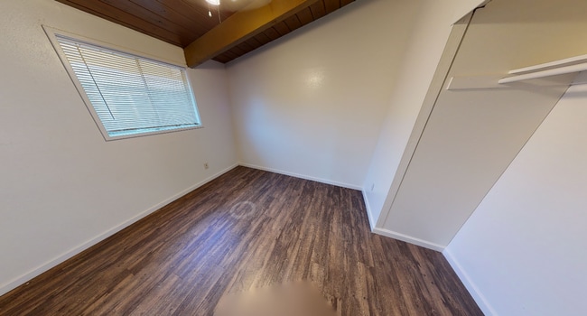 Building Photo - Spacious 4BD/2BA on Baja (Lease out, pending signatures. Check back in a few days!)