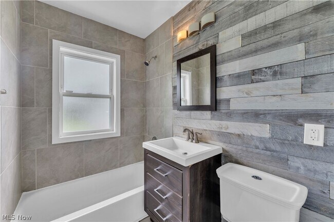 Building Photo - 4461 W 137th St
