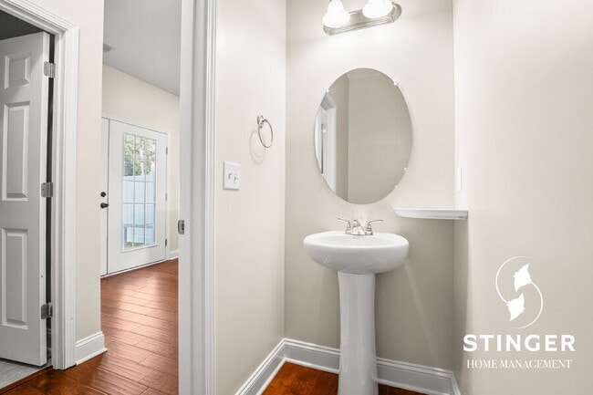 Building Photo - 143 Bella Way