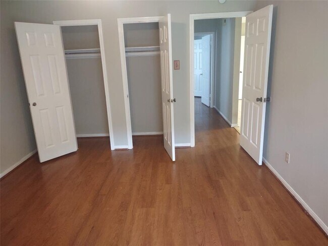 Building Photo - 306 Ivy Glen Ct