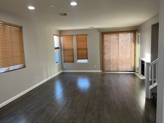 Living room - 2123 Palo Alto Dr