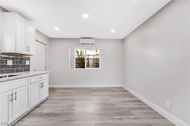 Building Photo - 5149 Poncho Cir