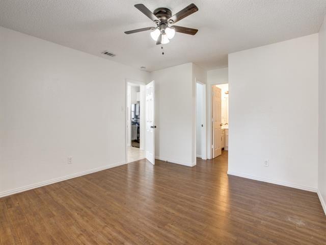 Building Photo - 1120 Sandalwood Ln