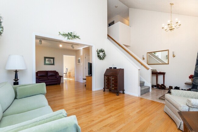 Building Photo - 37 Augusta Way