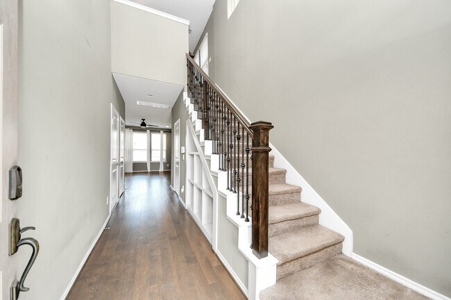 Building Photo - 1917 Barrel Oak Dr