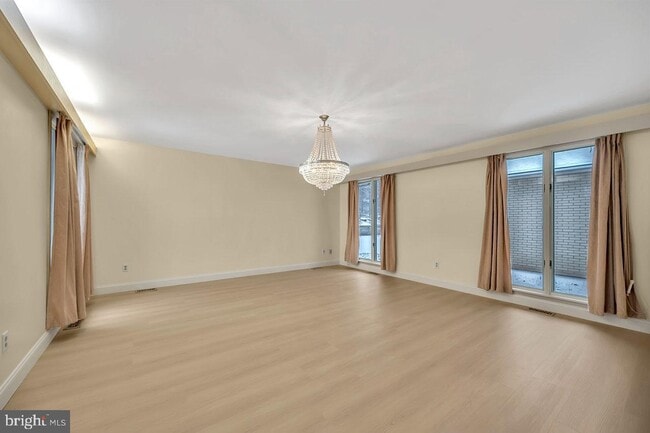 Building Photo - 97 Hardy Dr