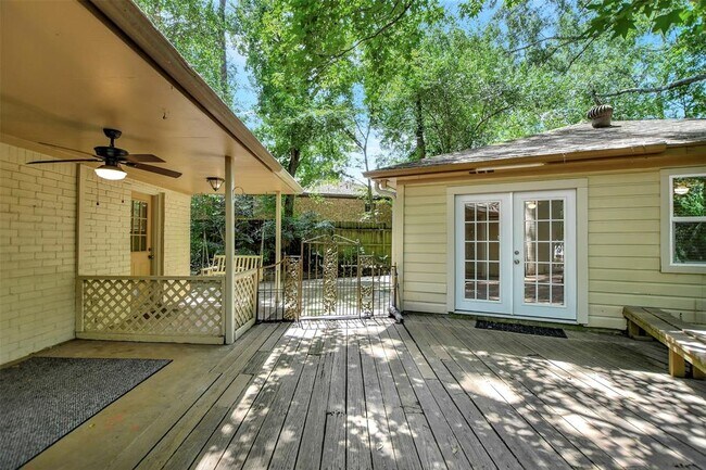 Building Photo - 75 Wood Hollow Dr