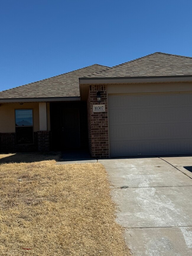 Building Photo - 10307 Valencia Ave