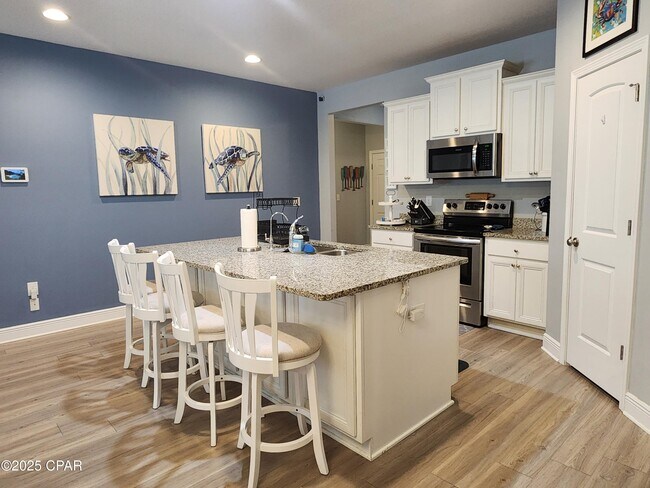 Building Photo - 104 Moonraker Cir