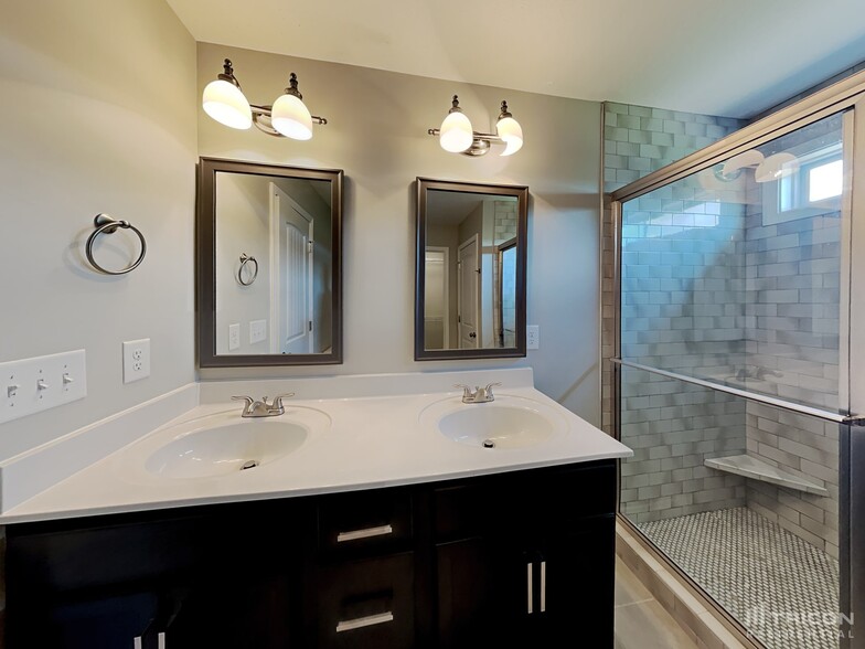 Building Photo - 152 Sambar Dr