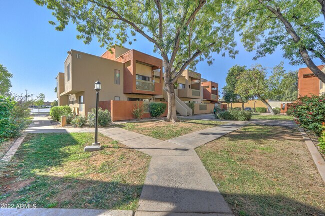 Building Photo - 3500 Hayden Rd