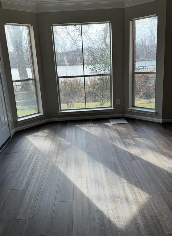 Building Photo - 4242 Lakeshore Forest Dr