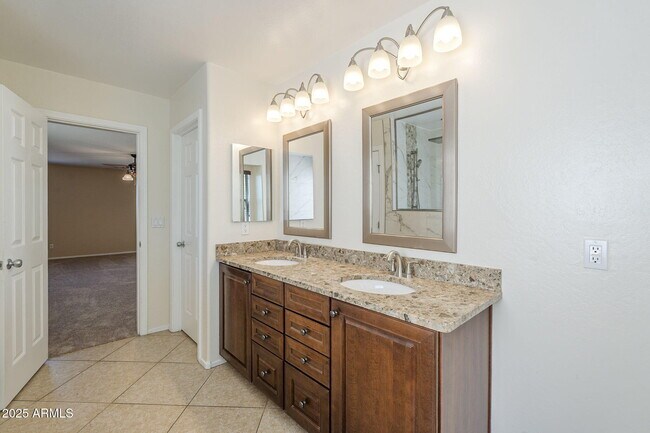 Building Photo - 3484 E Gary Way