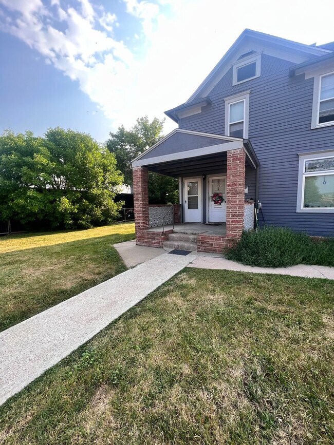 Primary Photo - 700 N 5th St