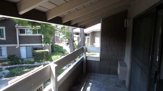Building Photo - 172 Streamwood