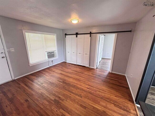 Building Photo - 1513 P B Ln