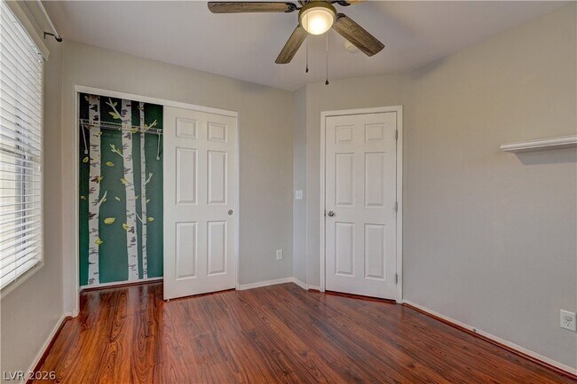 Building Photo - 1052 Coronado Peak Ave