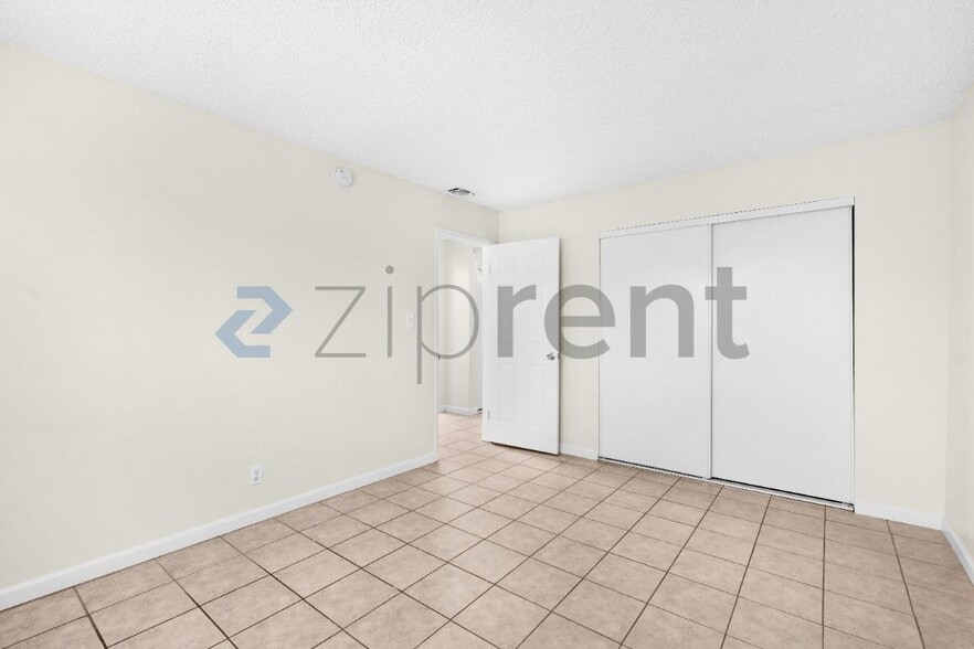 Building Photo - 7918 68th Ave