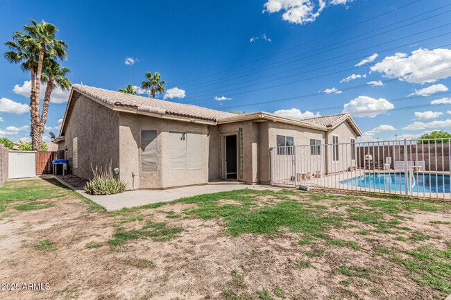 Building Photo - 408 N Falcon Ct