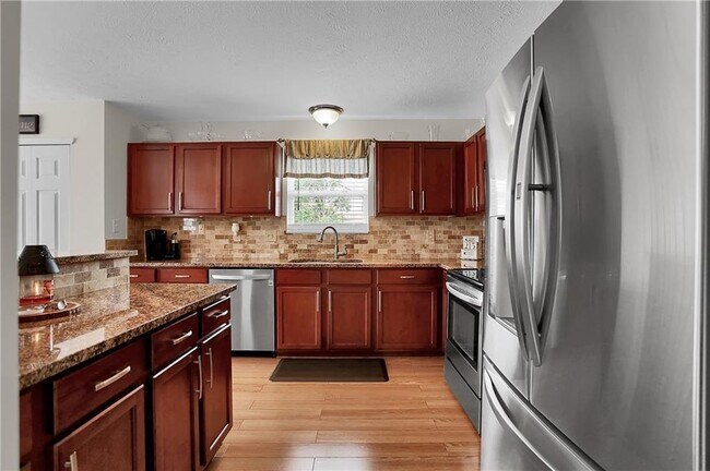 Building Photo - 7803 Edgemanor Ct