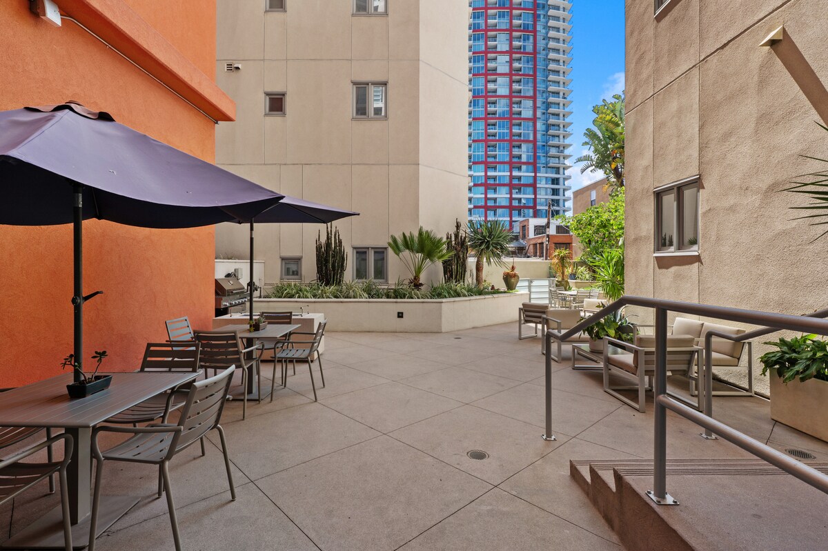 Building Photo - 550 15th St