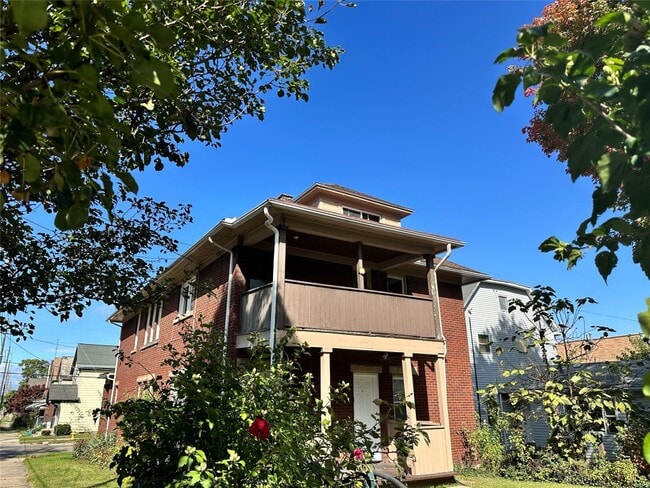 Building Photo - 263 W 29th St