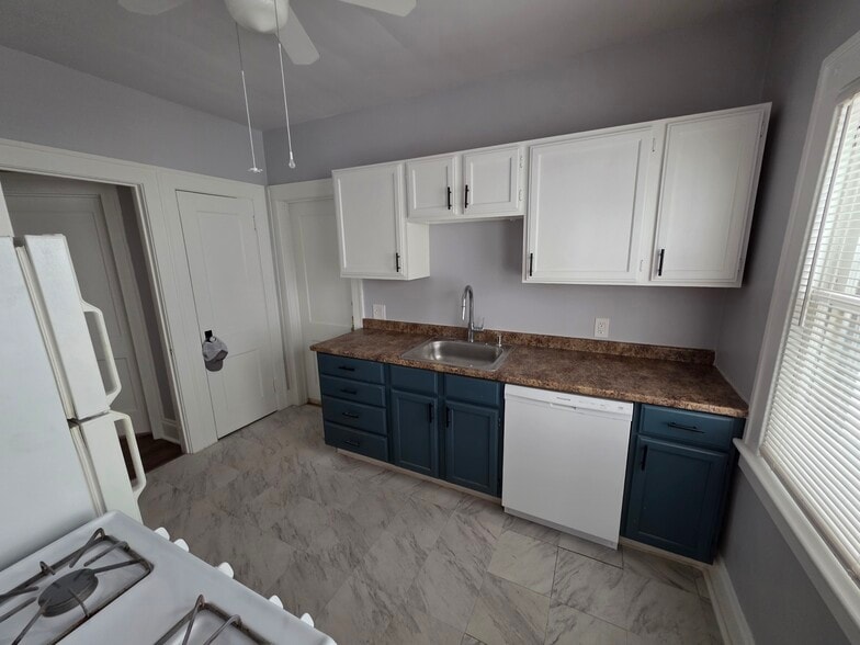 1646 Kitchen 2 - 1646 Waterbury Rd