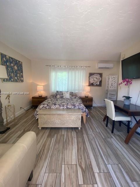 Building Photo - 326 Roosevelt St