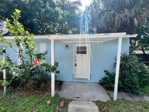 Building Photo - 3261 S US Hwy 1