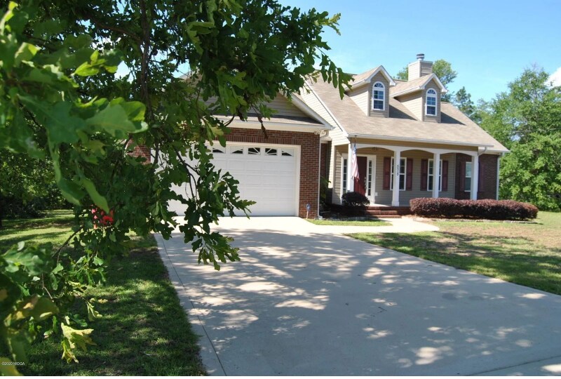 Building Photo - 575 Windsong Dr