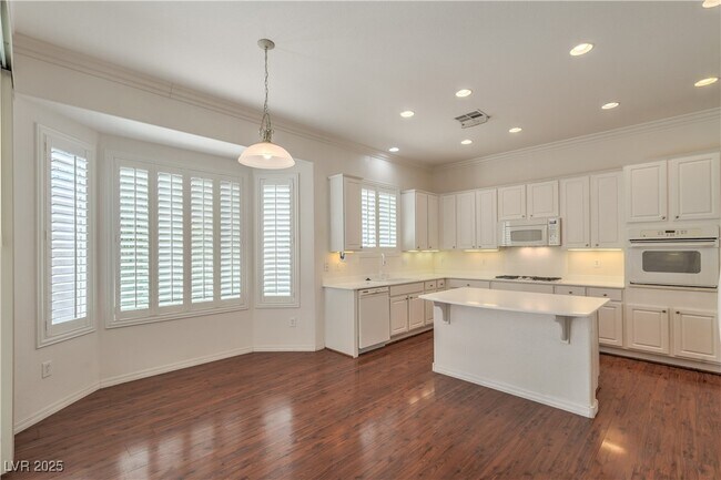 Building Photo - 2180 Waterton Rivers Dr
