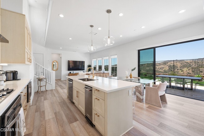 Building Photo - 20843 Acorn Cir