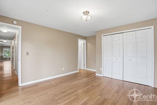 Building Photo - 1417 NW 98th Cir