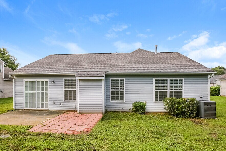Building Photo - 5225 Hildreth Court