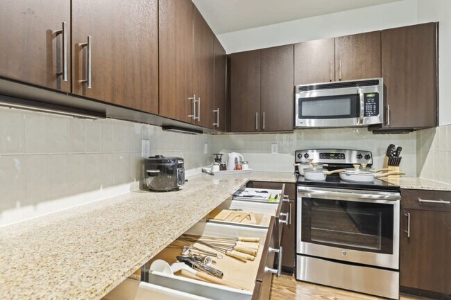 Building Photo - 5720 Town and Country Blvd