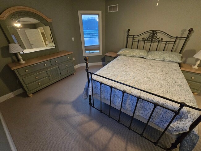 Building Photo - 117 St Charles Ct