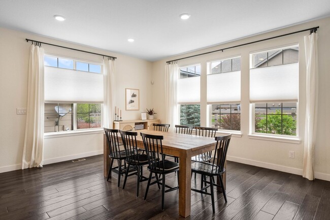 Building Photo - Luxury 4BD, 3.5BA Sterling Ranch Home with...